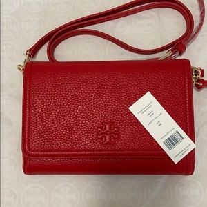 Tory burch crossbody wallet. Red bag